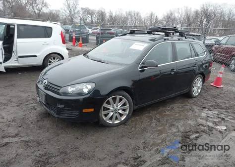 2011 Volkswagen Jetta Sportwagen 2.0L Tdi from USA, damaged, VIN 3VWPL8AJ9BM672731